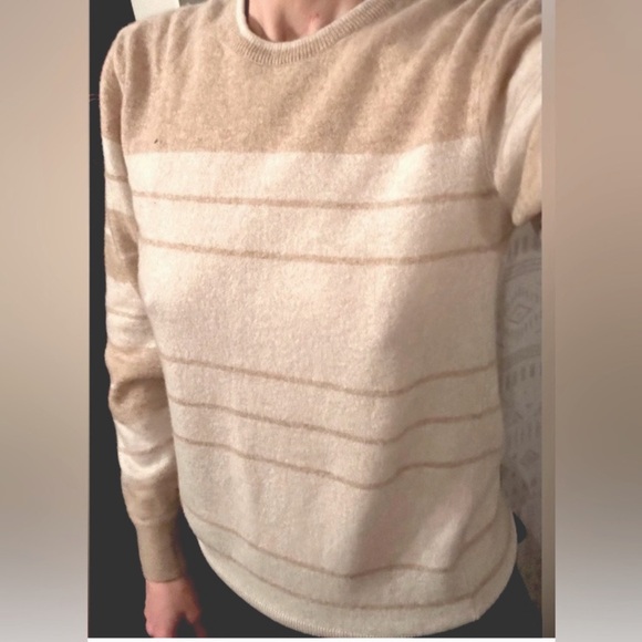 💫VINTAGE SAKS FITH AVENUE 100% Cashmere Striped Crewneck Women’s Sweater - Picture 2 of 11